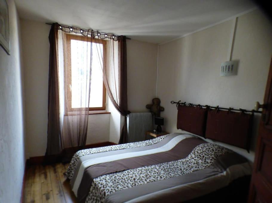 Maison Familiale Pour 8 Saint-Aventin Экстерьер фото