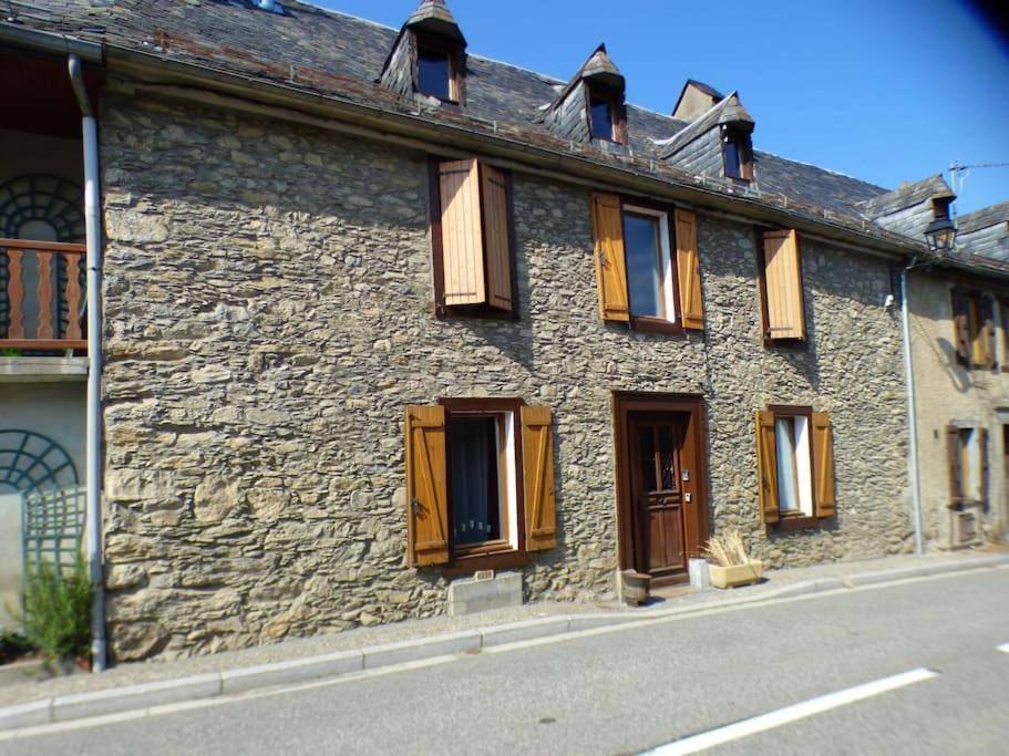 Maison Familiale Pour 8 Saint-Aventin Экстерьер фото