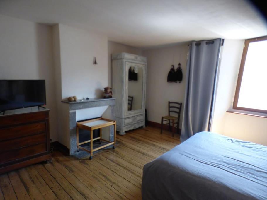 Maison Familiale Pour 8 Saint-Aventin Экстерьер фото