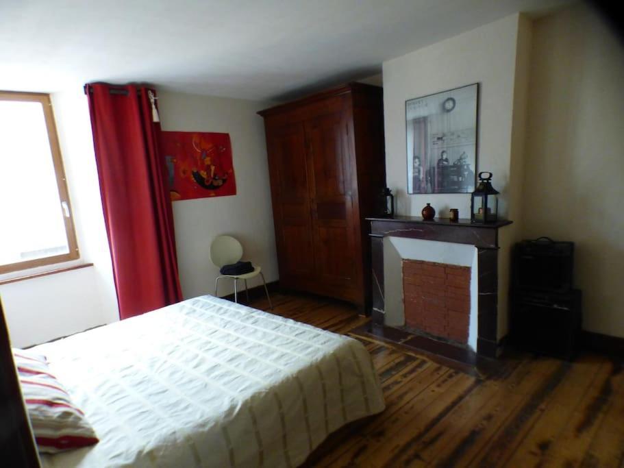 Maison Familiale Pour 8 Saint-Aventin Экстерьер фото