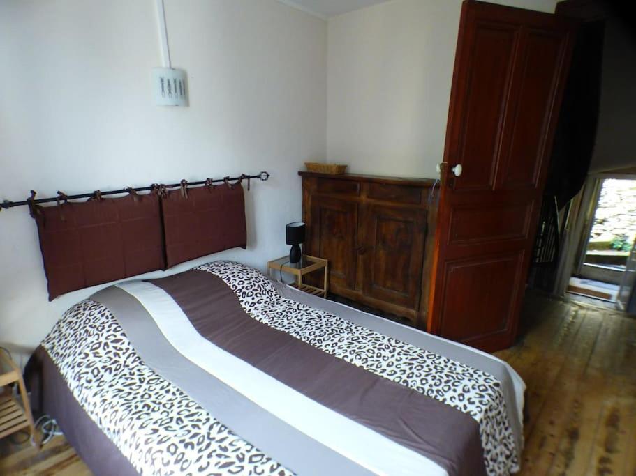 Maison Familiale Pour 8 Saint-Aventin Экстерьер фото