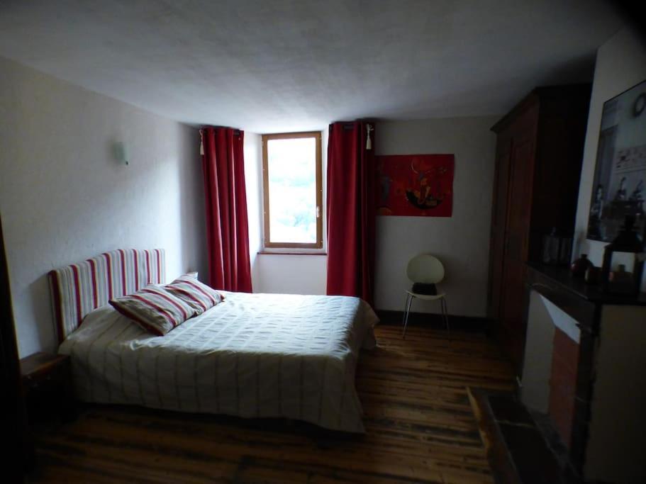 Maison Familiale Pour 8 Saint-Aventin Экстерьер фото