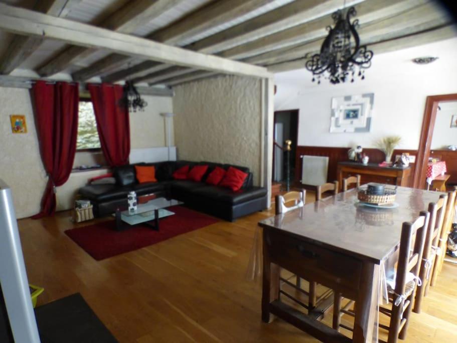 Maison Familiale Pour 8 Saint-Aventin Экстерьер фото