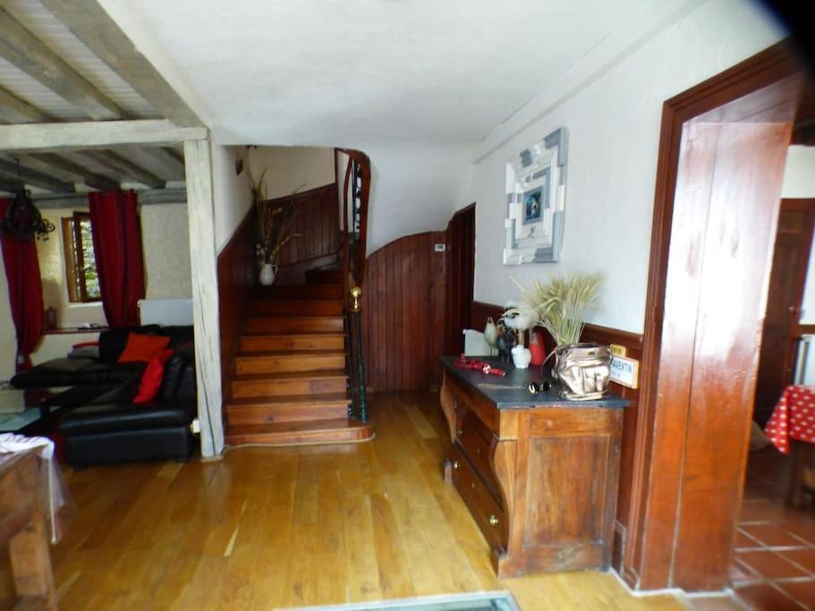 Maison Familiale Pour 8 Saint-Aventin Экстерьер фото