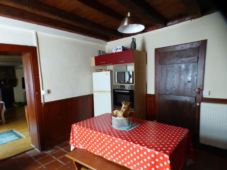 Maison Familiale Pour 8 Saint-Aventin Экстерьер фото