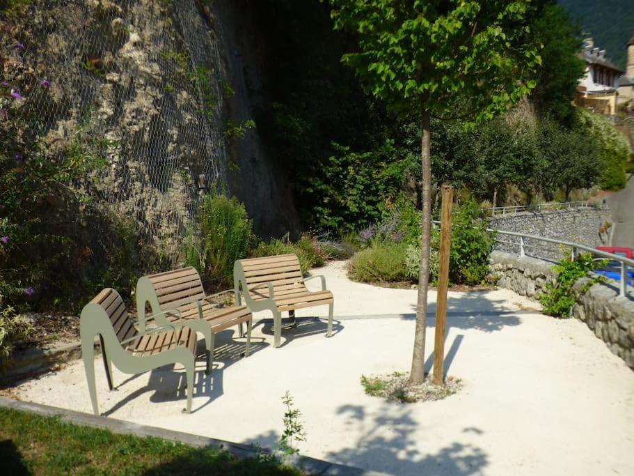 Maison Familiale Pour 8 Saint-Aventin Экстерьер фото