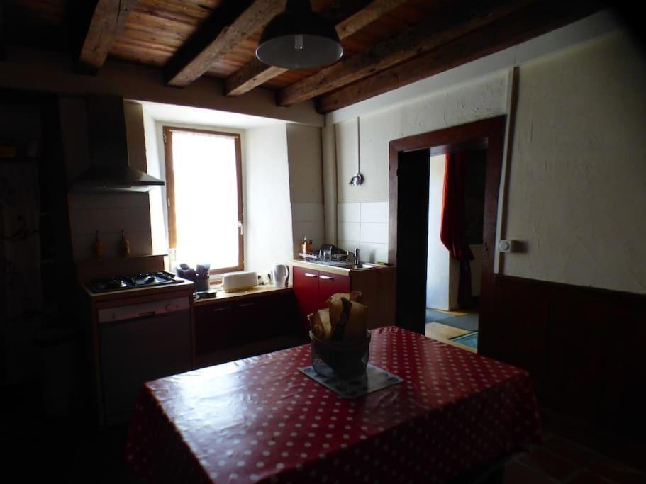 Maison Familiale Pour 8 Saint-Aventin Экстерьер фото